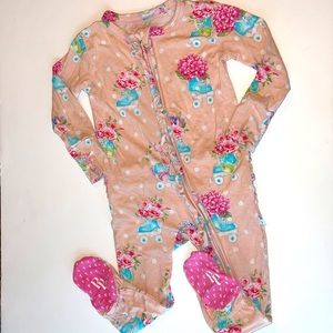 EUC Posh Peanut Roller skate Ruffle Footie 6-9 mos